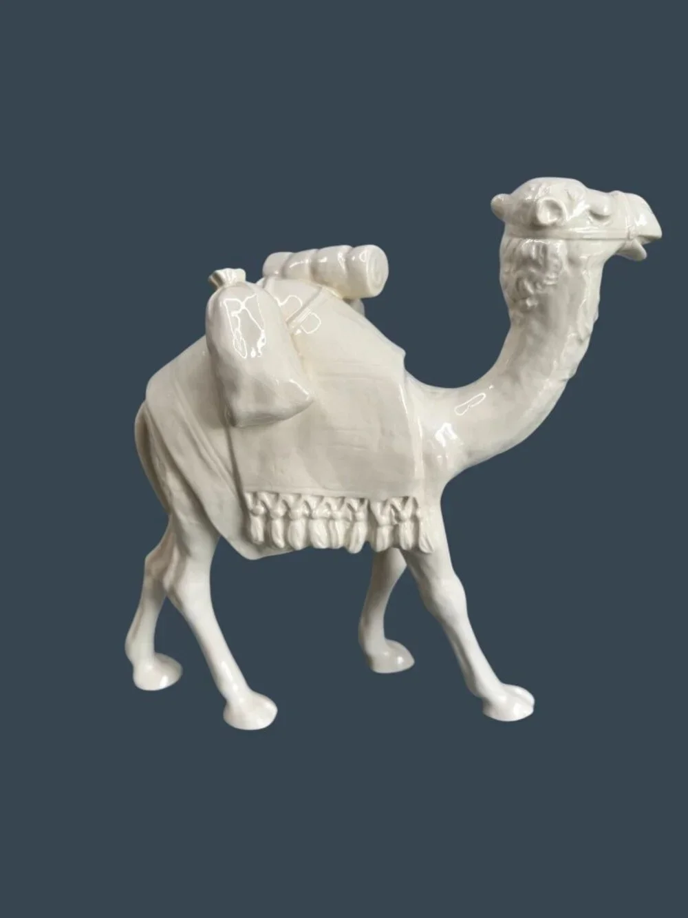 Vintage White Goebel Hummel Nativity Camel TMK2 Full Bee Germany 1950s 8.25